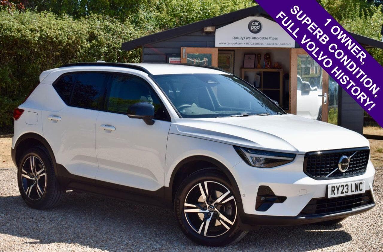 VOLVO XC40
